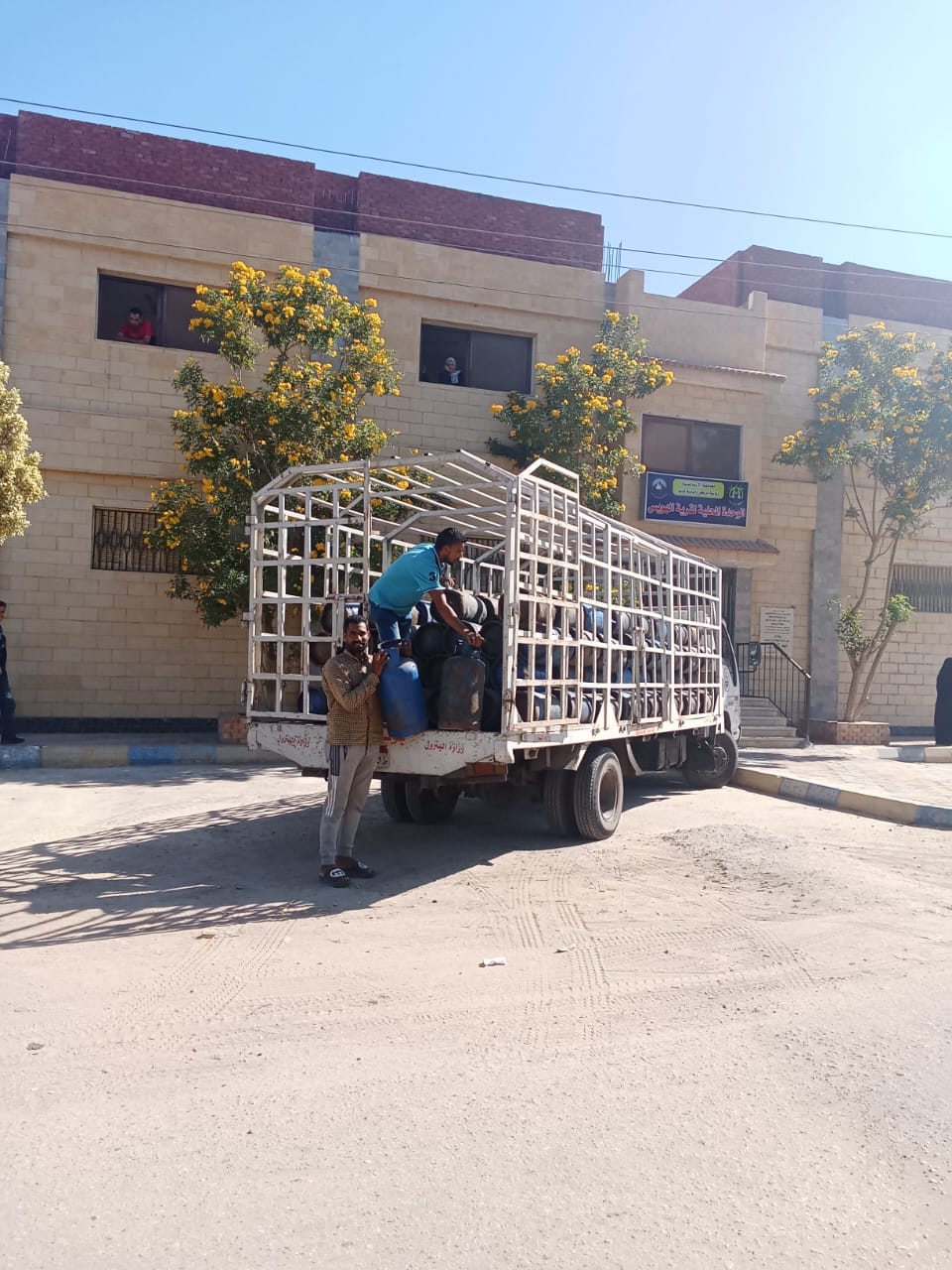 جانب من توزيع الاسطوانات،فيتو