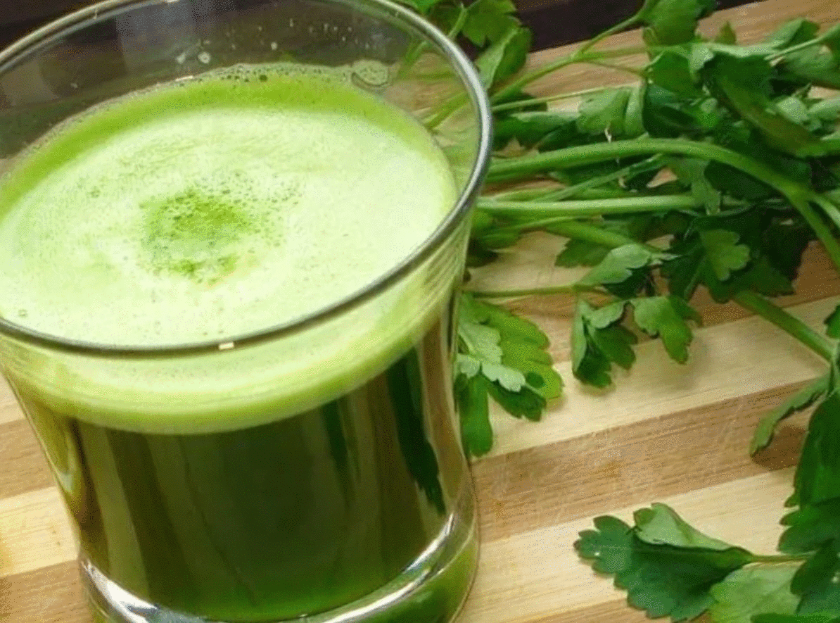 فوائد ماء البقدونس