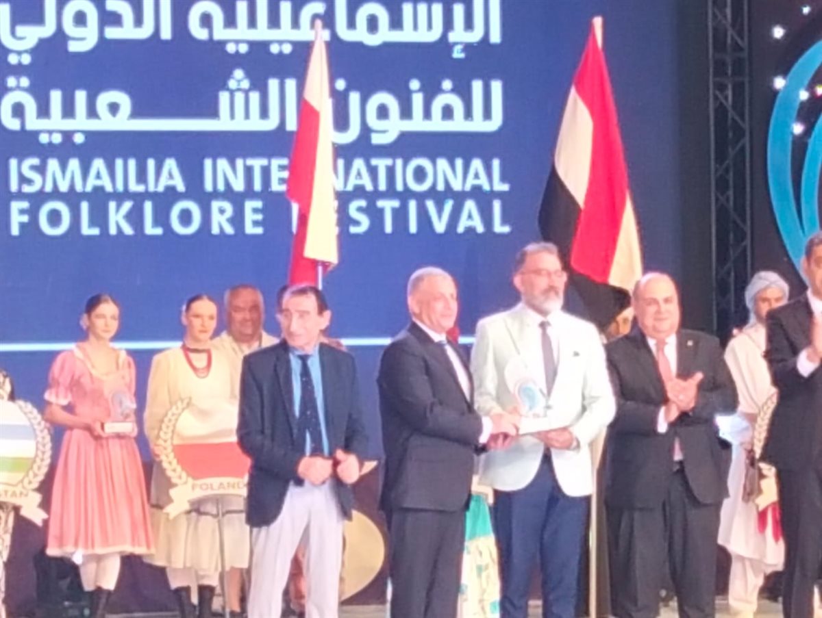 جانب من تكريم الفرق المشاركة، فيتو