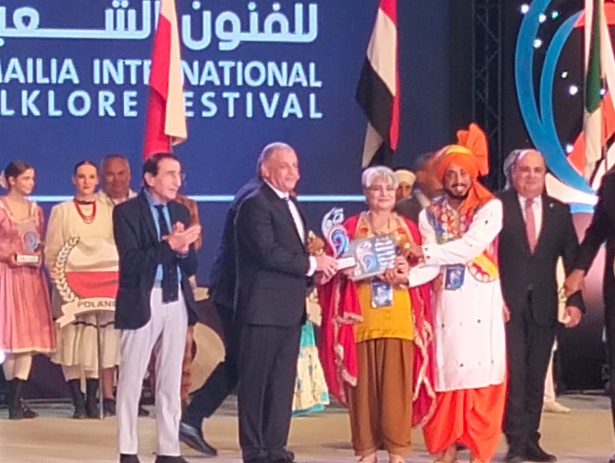 جانب من تكريم الفرق المشاركة، فيتو