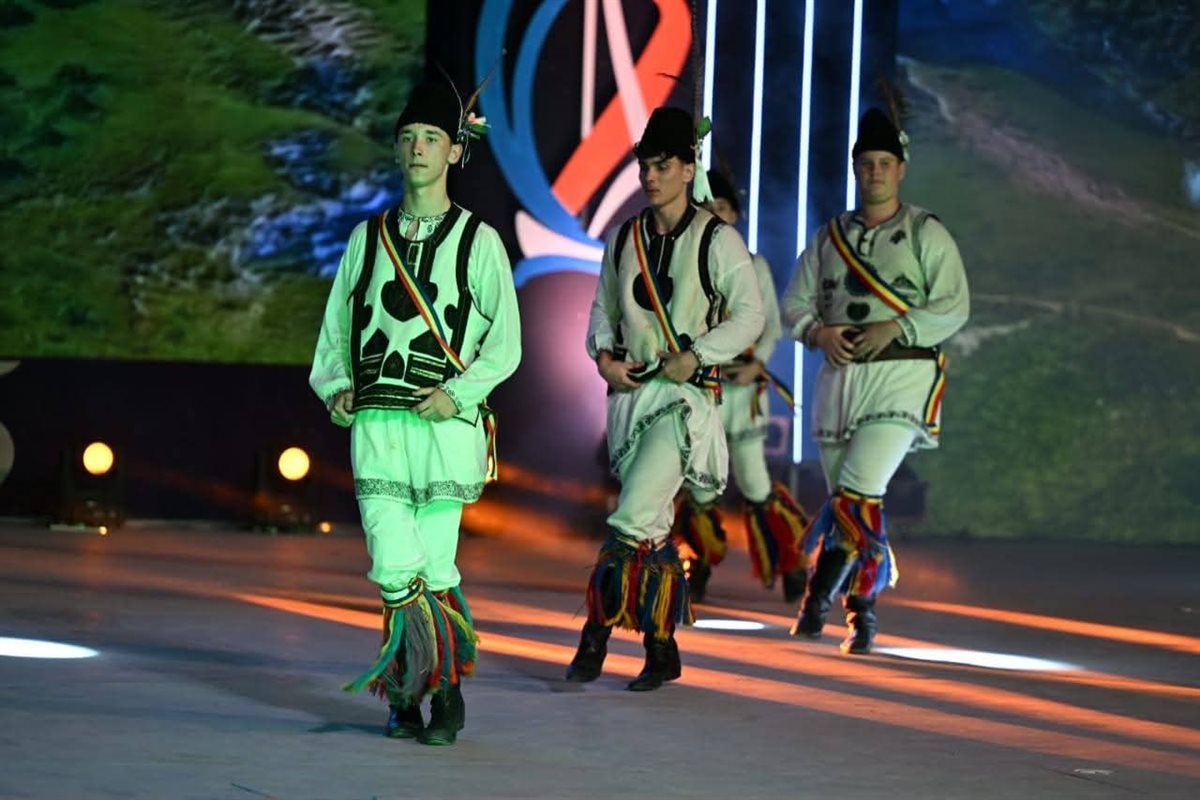 جانب من فعاليات حفل ختام مهرجان الإسماعيلية الدولي للفنون الشعبية، فيتو