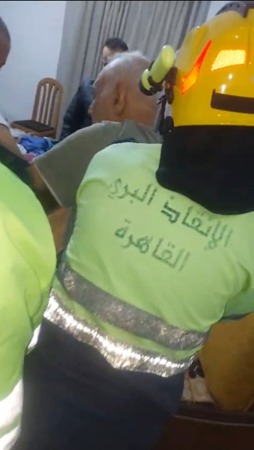 أمن القاهرة يستجيب لإنقاذ مسن من داخل شقته بالتجمع الخامس