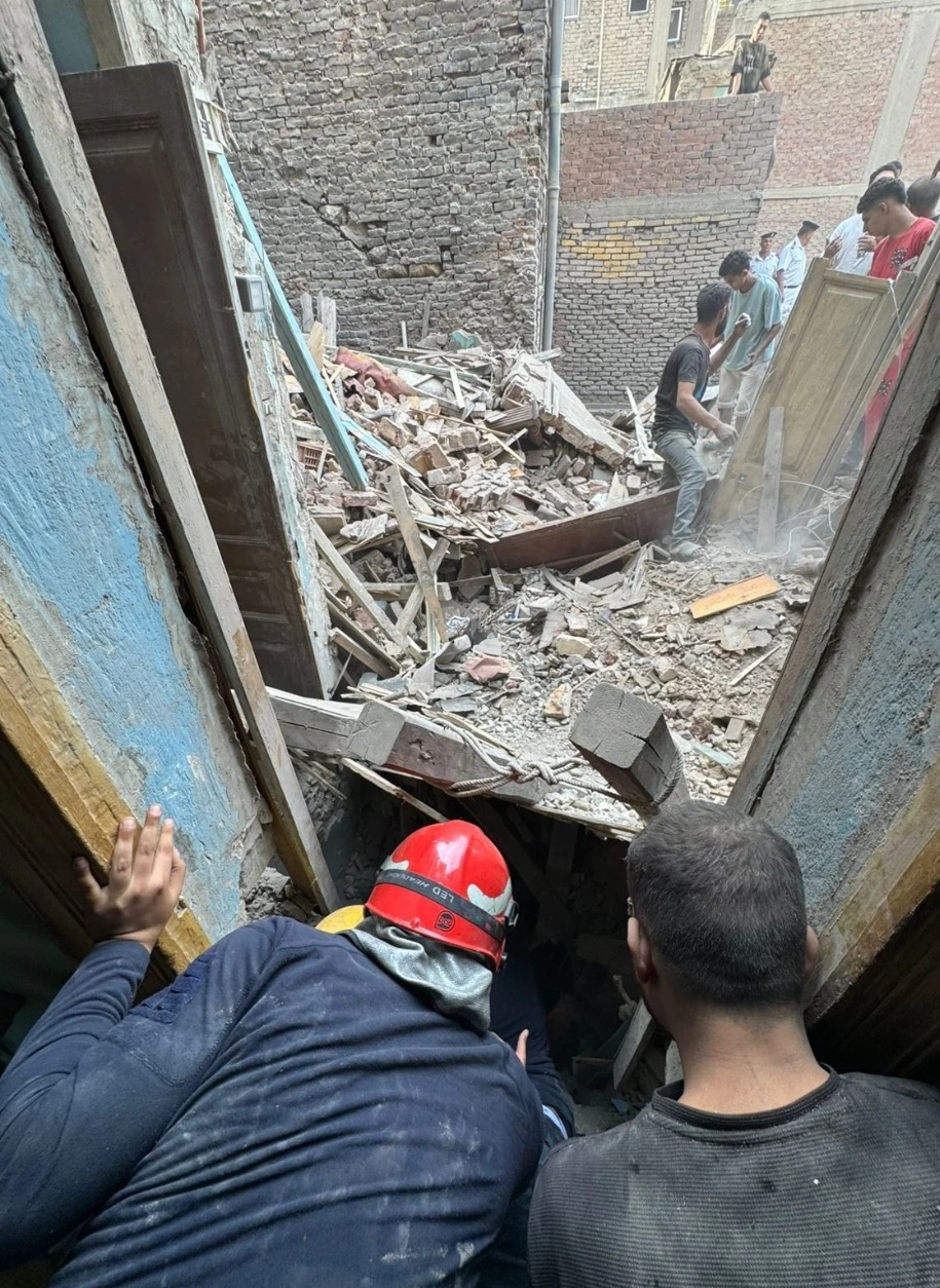 إنهيار جزئى لعقار روض الفرج