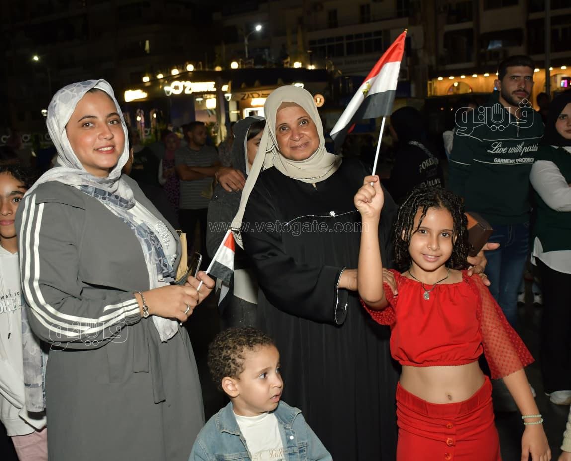 أهالي بورسعيد يتابعون افتتاح المتحف المصري الكبير، فيتو