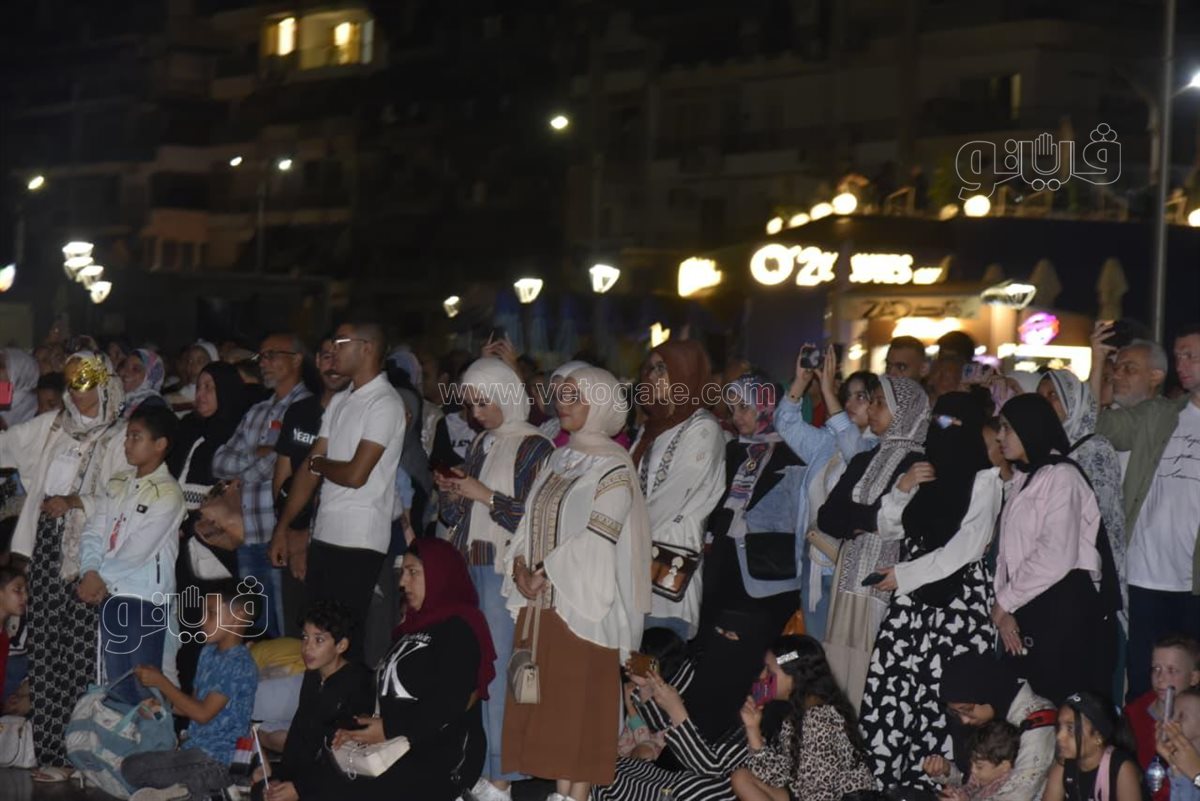 أهالي بورسعيد يتابعون افتتاح المتحف المصري الكبير، فيتو