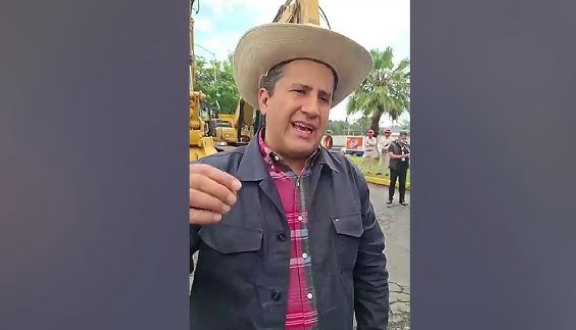 كارلوس مانزو تحدي عصابات المخدرات فقتلوه في يوم الموتى، فيتو