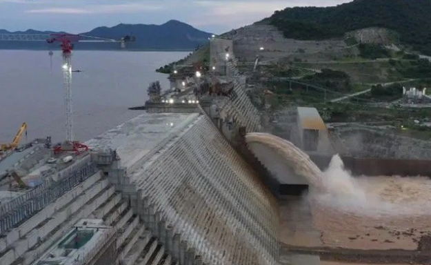 إثيوبيا تغلق بوابات المفيض العلوي، فيتو