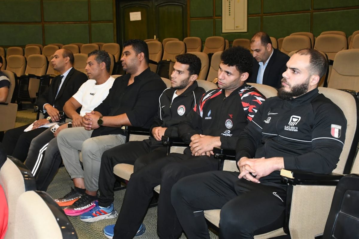 وزير الرياضة ورئيس الأوليمبية يلتقيان أبطال رفع الأثقال لمناقشة برامج إعدادهم وسبل دعمهم