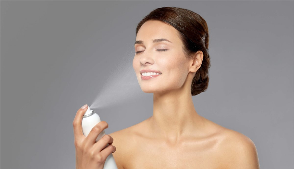 اصنعي سبراي لإنعاش بشرتك