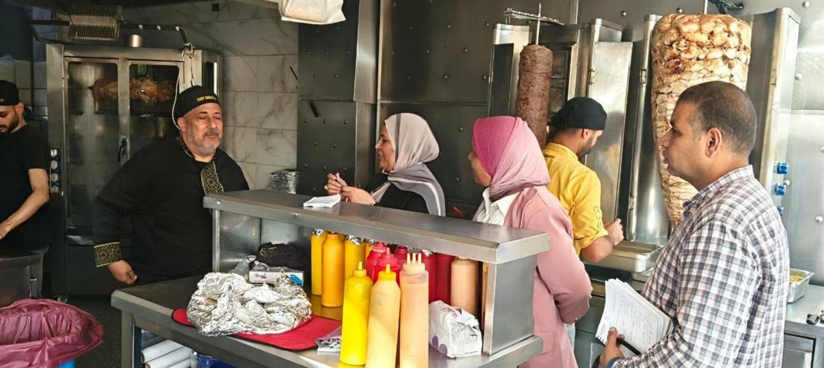 جانب من الحملة،فيتو