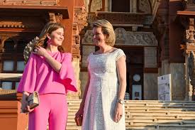 ملكة بلجيكا وابنتها الاميرة اليزابيث&nbsp;