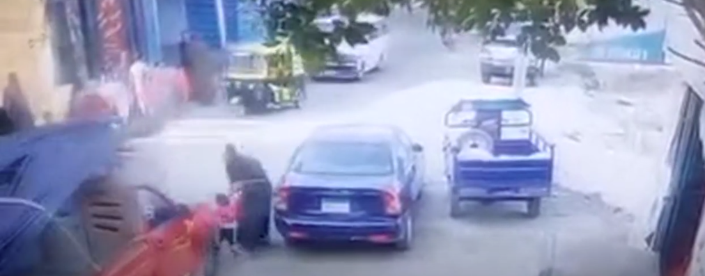 سيارة نقل محملة جديد تسليج كادت تدهس طفل، فيتو