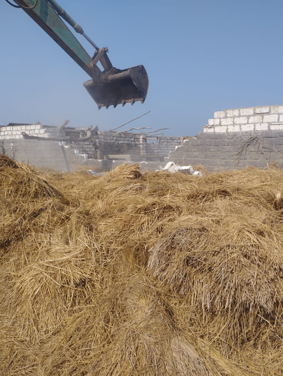 ازالة 3 حالات تعدٍ بالبناء المخالف جنوب بورسعيد، فيتو 