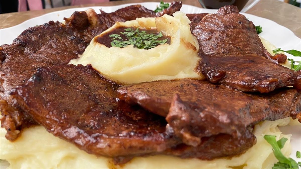 ستيك اللحم بصوص الديمجلاس 