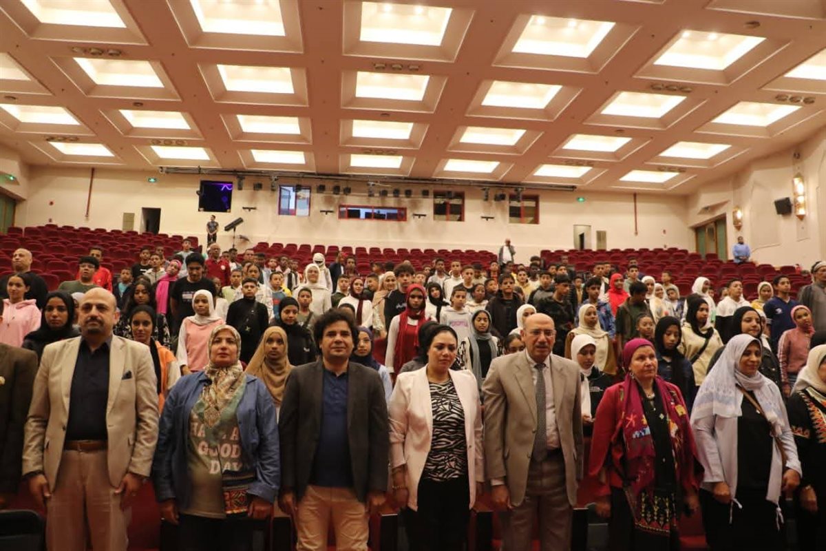 جانب من الافتتاح، فيتو