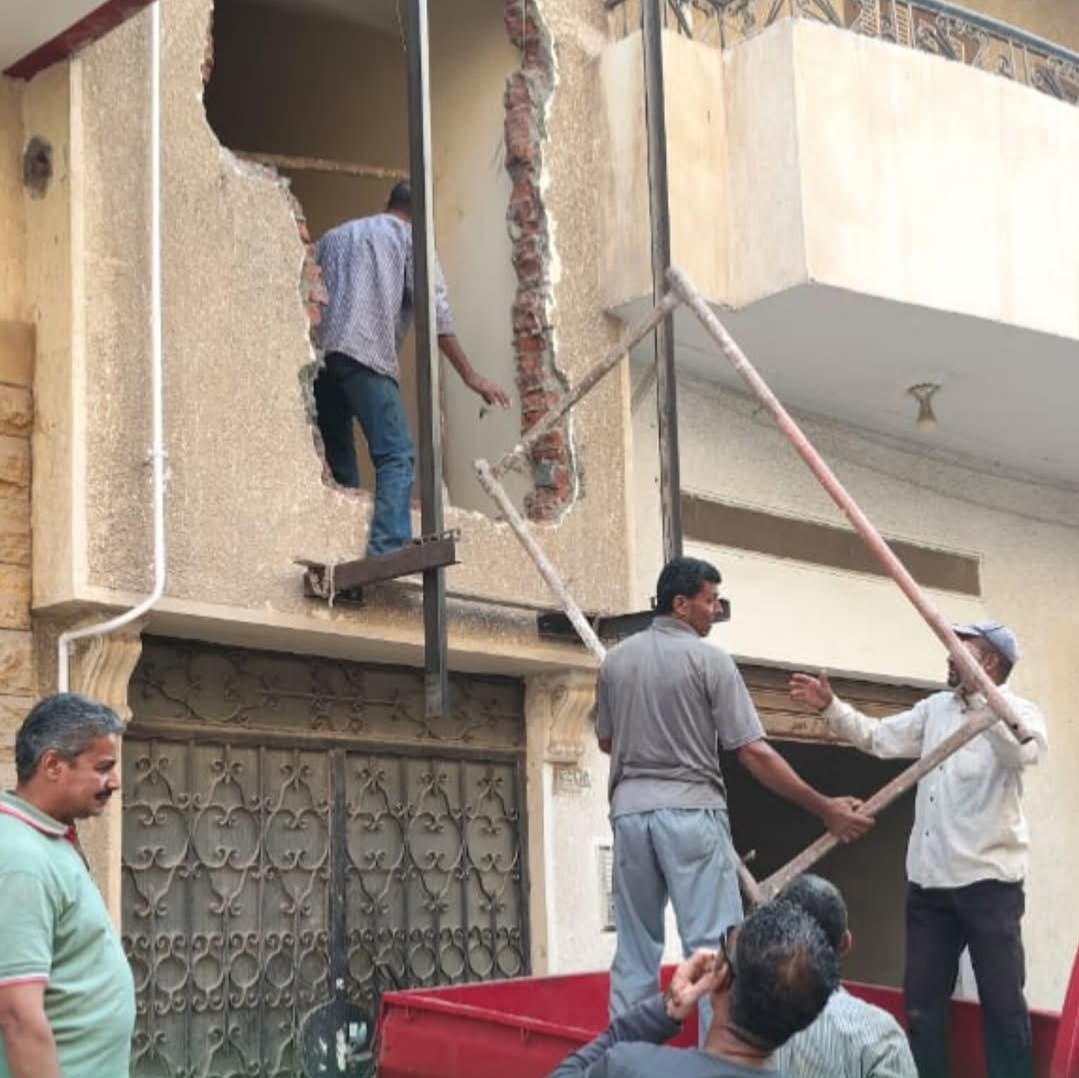 جانب من إزالة المصعد، فيتو