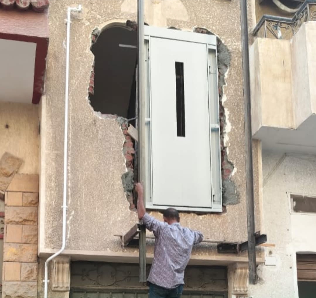 جانب من إزالة المصعد، فيتو