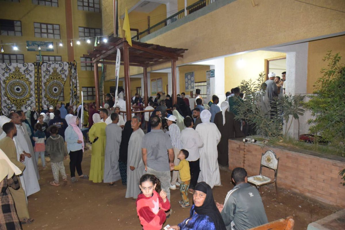 حشود كبيرة للناخبين أمام لجان النواب ببني سويف