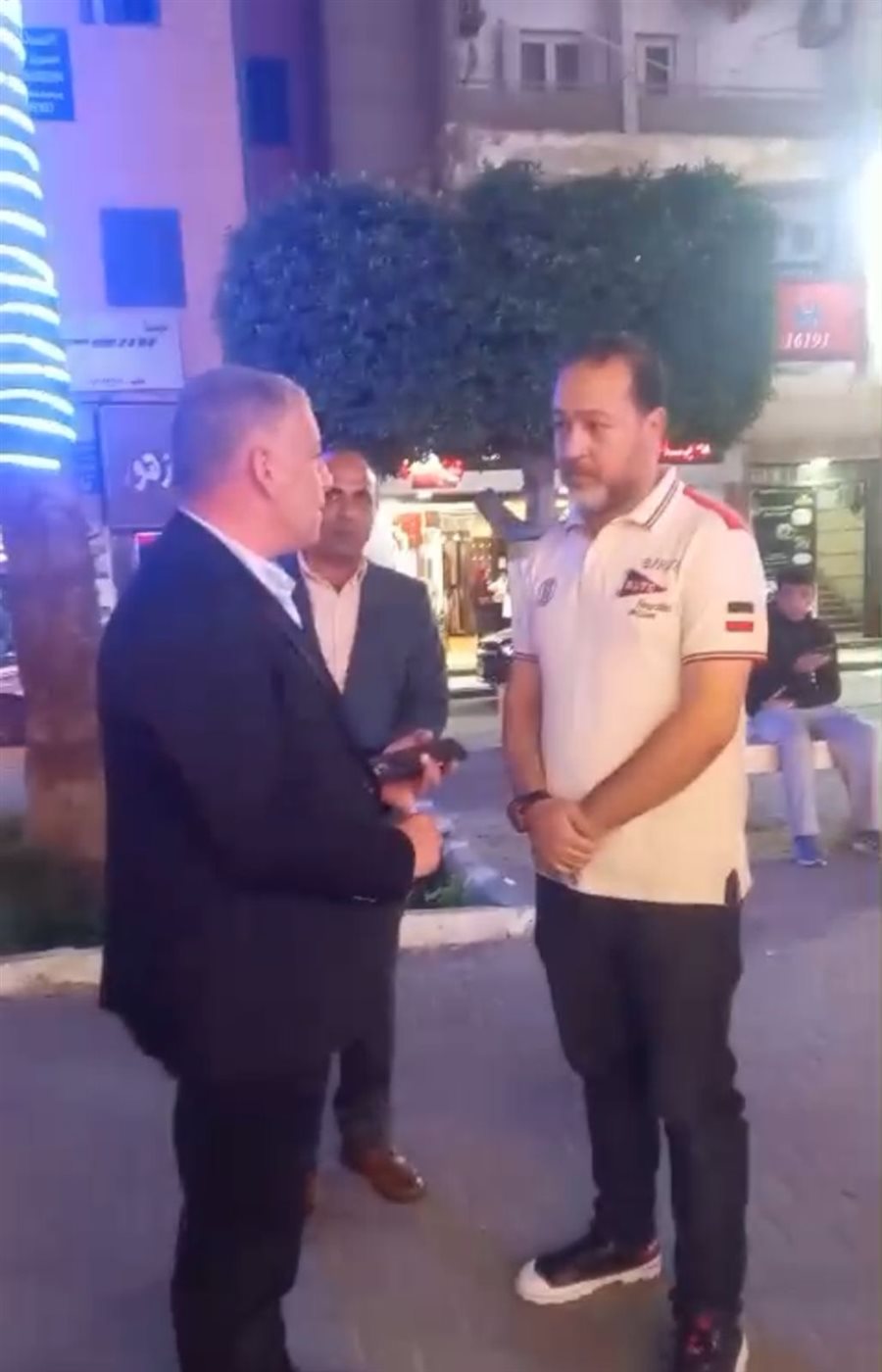 محافظ الإسماعيلية بجولة مفاجئة بشارع السلطان حسين، فيتو