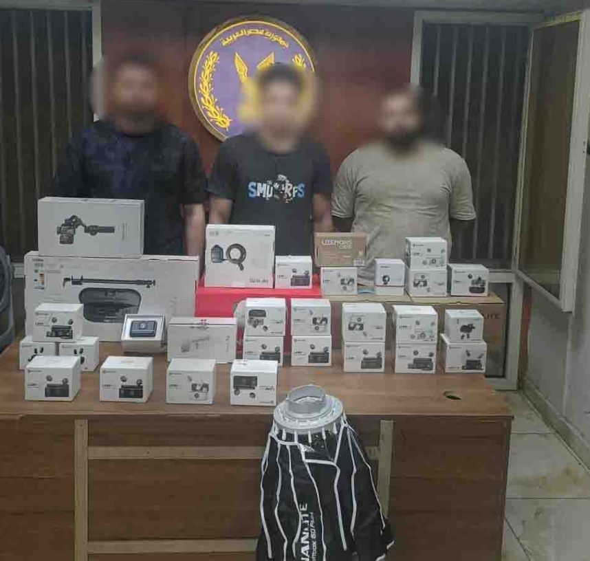 ضبط 3 أشخاص بسرقة معدات تصوير من داخل شركة بعابدين
