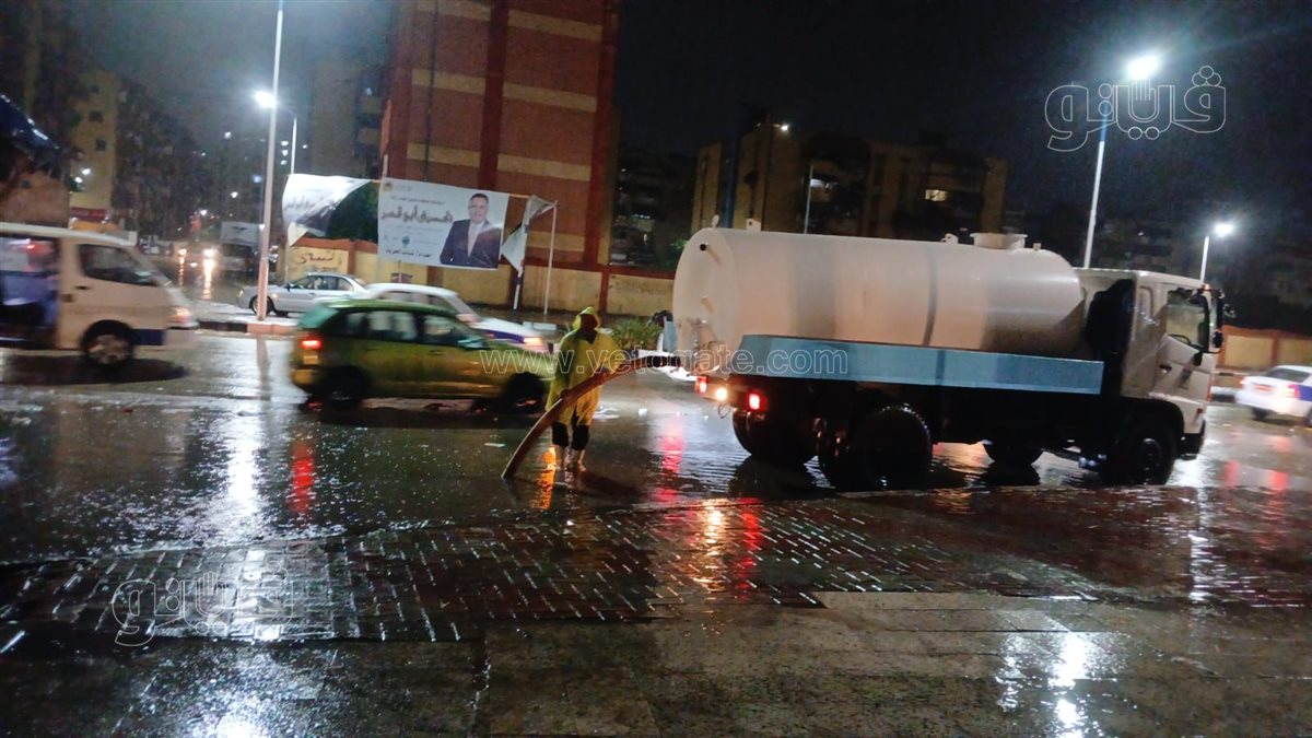 الدفع بسيارات ومعدات الأحياء لسحب وشفط مياه الأمطار ببورسعيد، فيتو 
