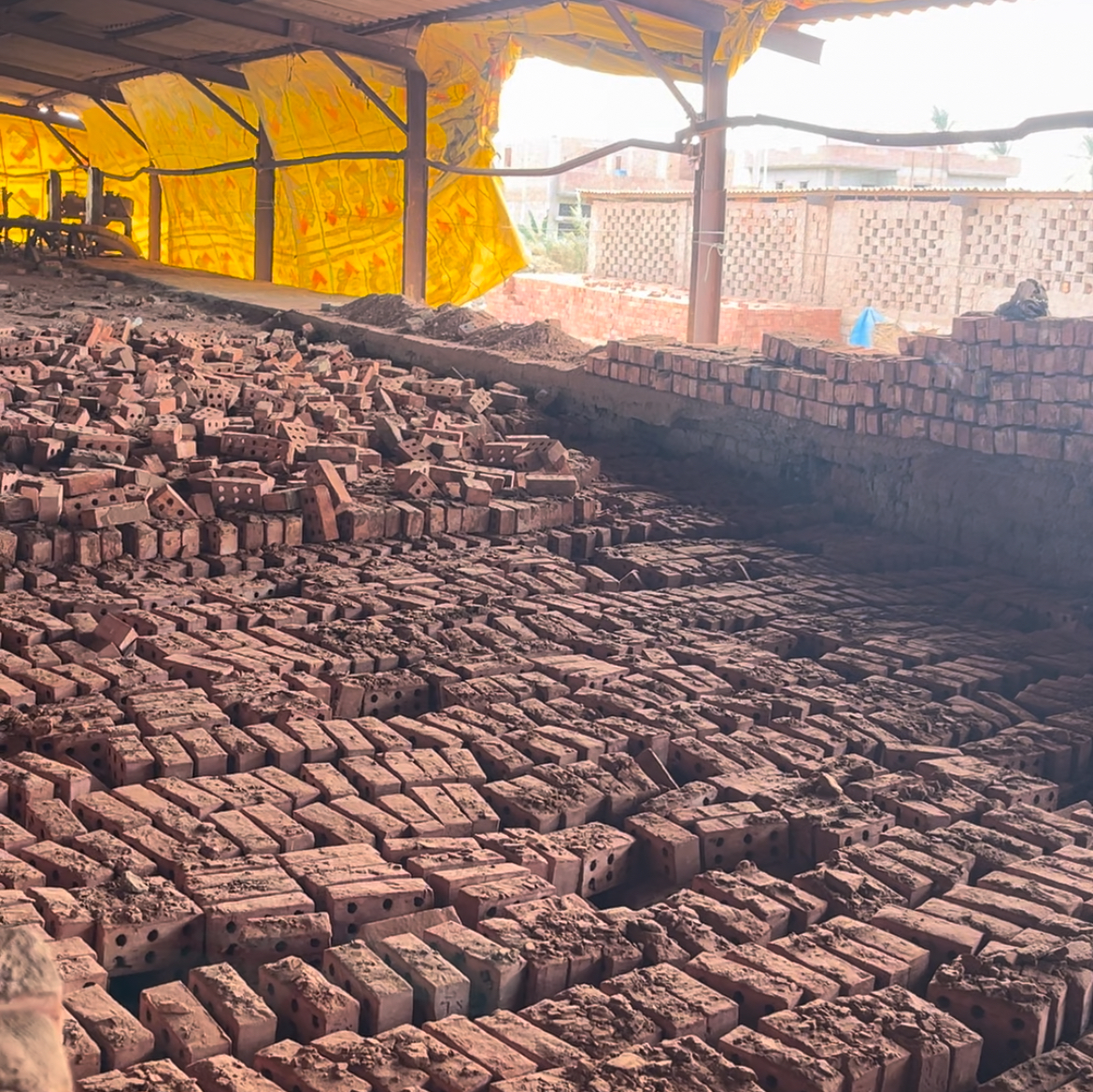 ورش تصنيع الطوب الأحمر بالبحيرة، فيتو