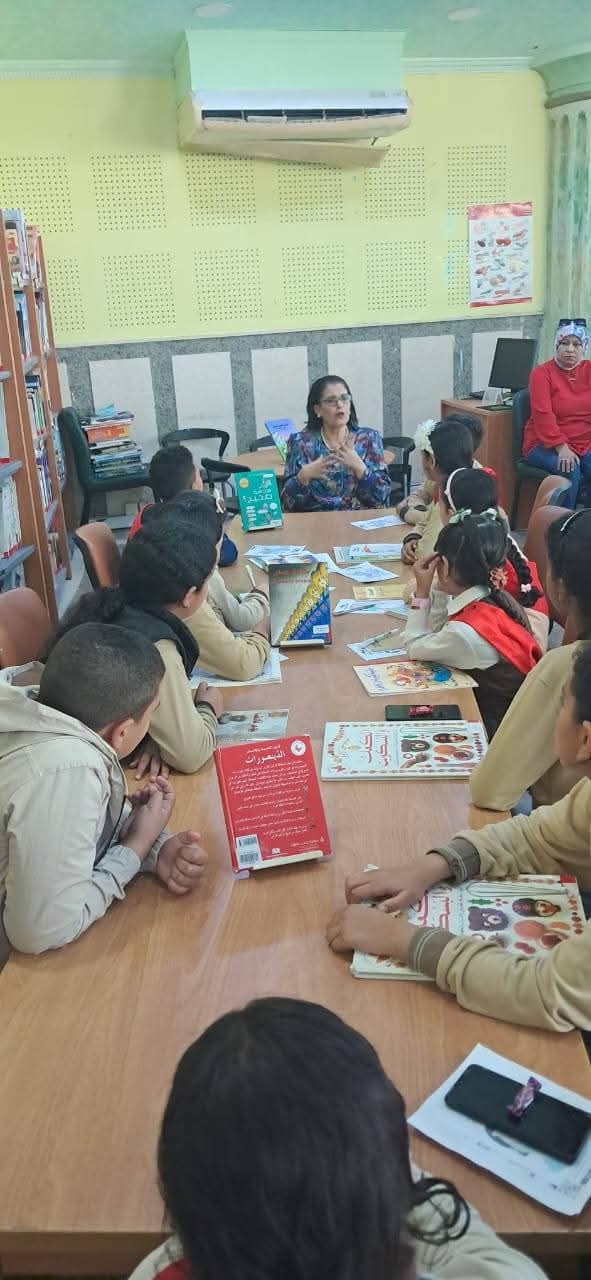 جانب من فاعليات المكتبة المتنقلة، فيتو