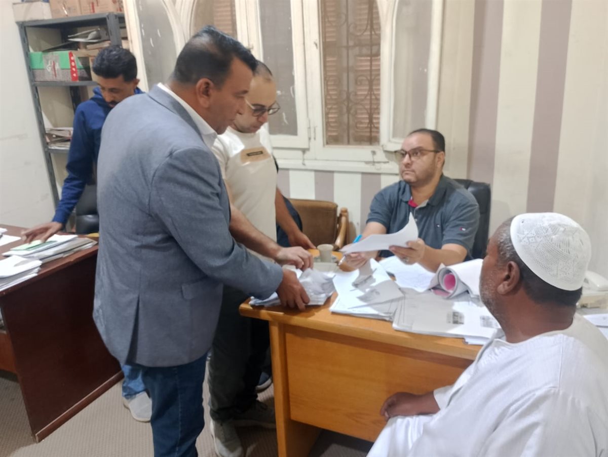 جانب من متابعة صرف الأسمدة،فيتو