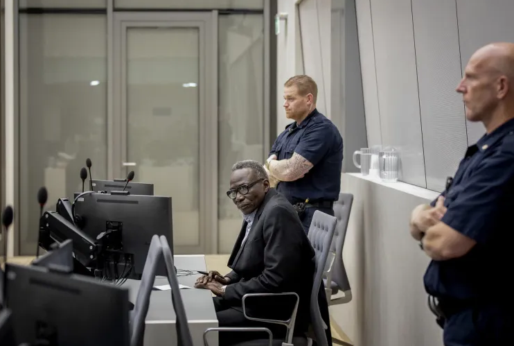 على كوشيب، فيتو