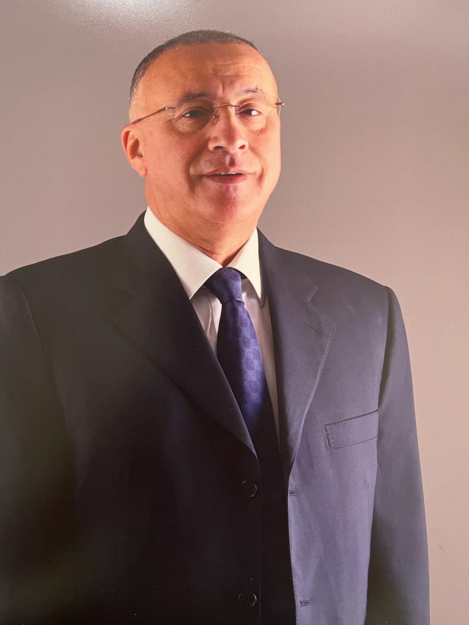 رجل الأعمال عاصم سليمان، فيتو