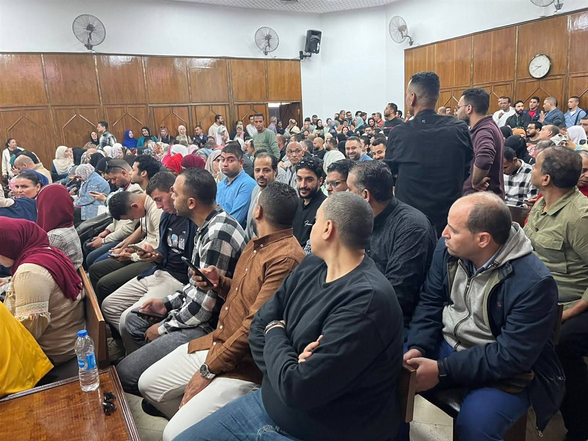 طلاب وخريجي التعليم المفتوح خلال الجلسة