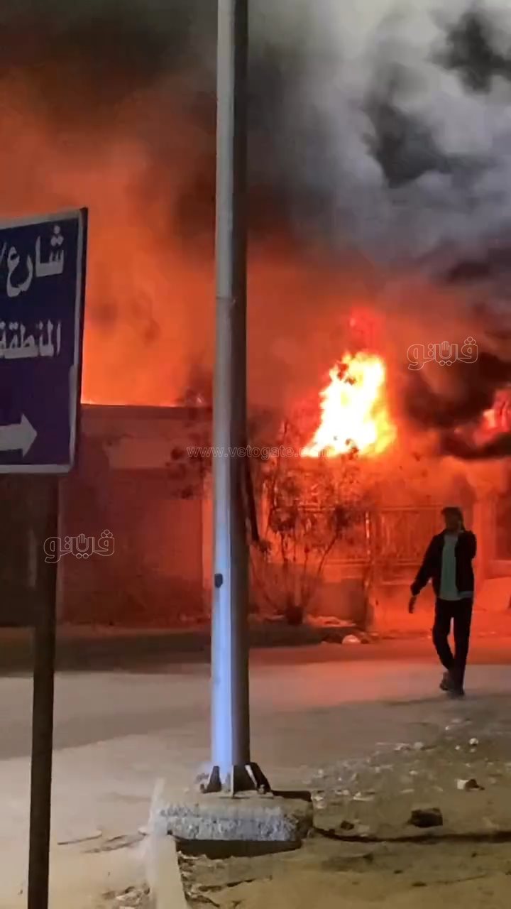 لحظات توتر في C1 الصناعية.. النيران تلتهم مصبغة والحماية المدنية تتدخل سريعًا،فيتو