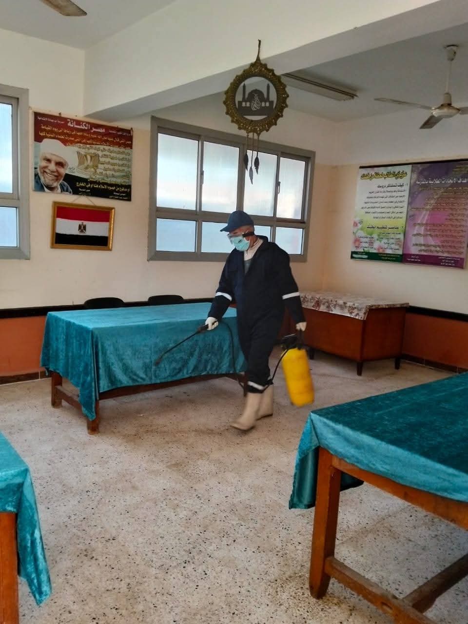 جانب من أعمال &nbsp;التعقيم، فيتو