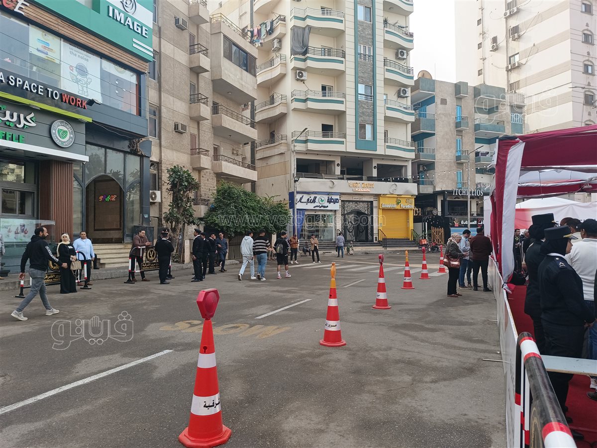 بدء توافد الناخبين على لجان الاقتراع،فيتو