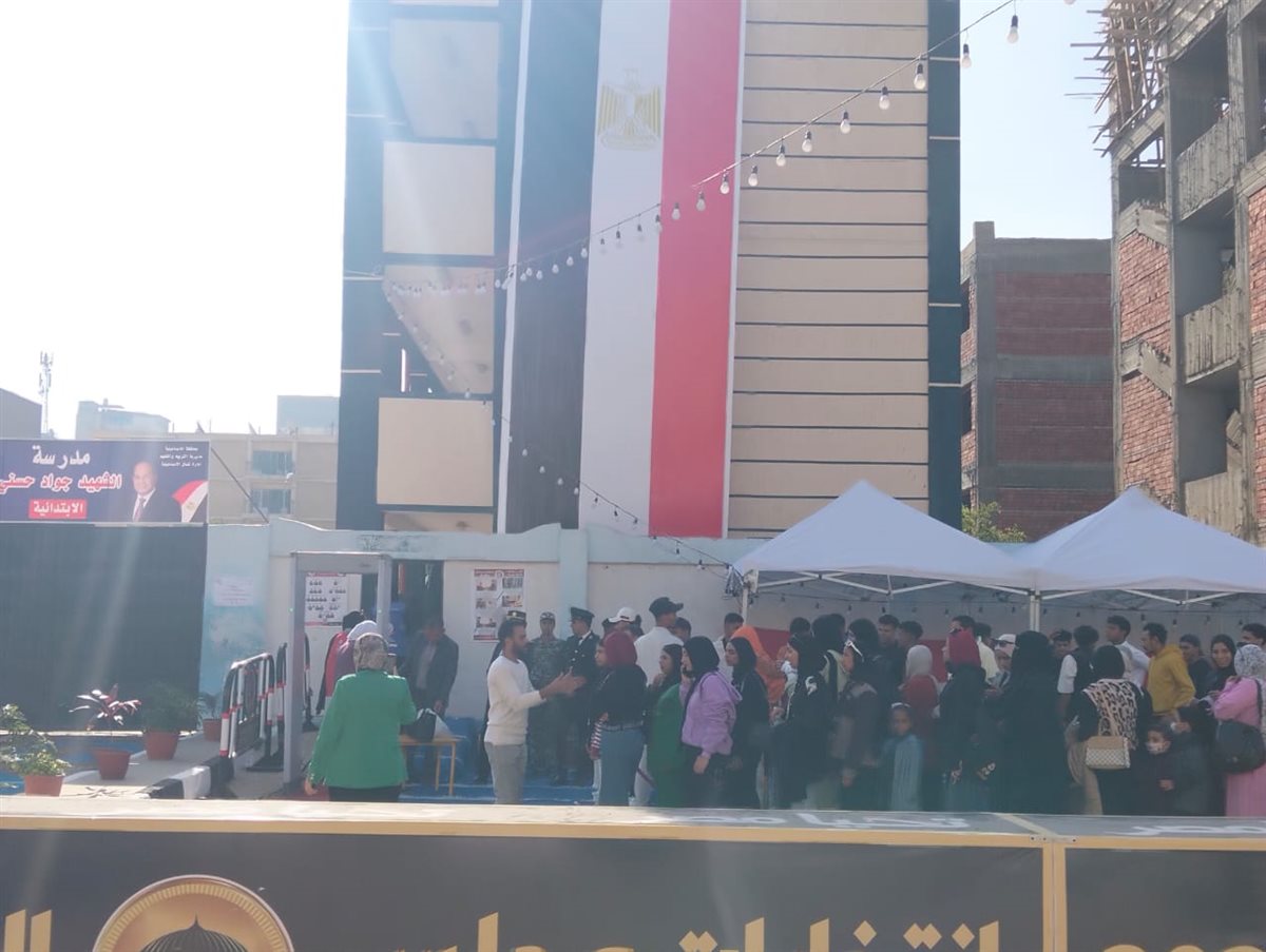 جانب من انتظام عمليات التصويت، فيتو