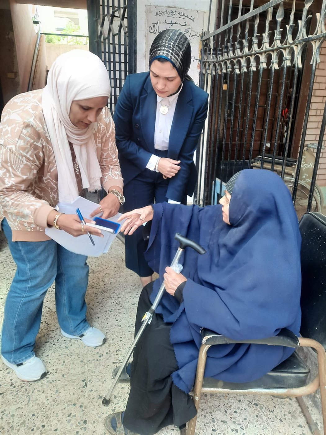 مستشارة تنزل  لسيدة  مسنة بالقليوبية، فيتو 