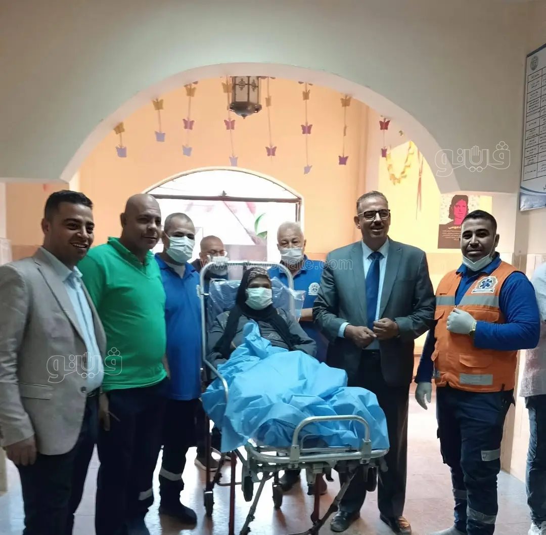 <spancolor:hsl(0,0%,0%);