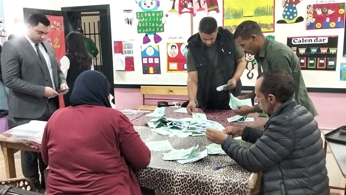 جانب من عمليات الفرز، فيتو 