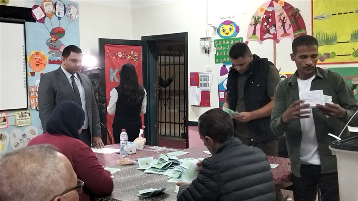 جانب من عمليات الفرز، فيتو 