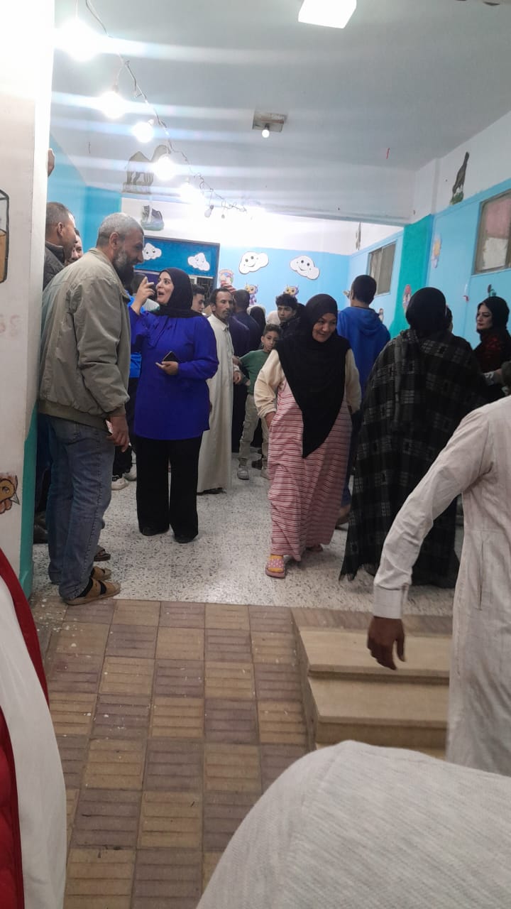 زحام كبير في لجان دمياط خلال الفترة المسائية