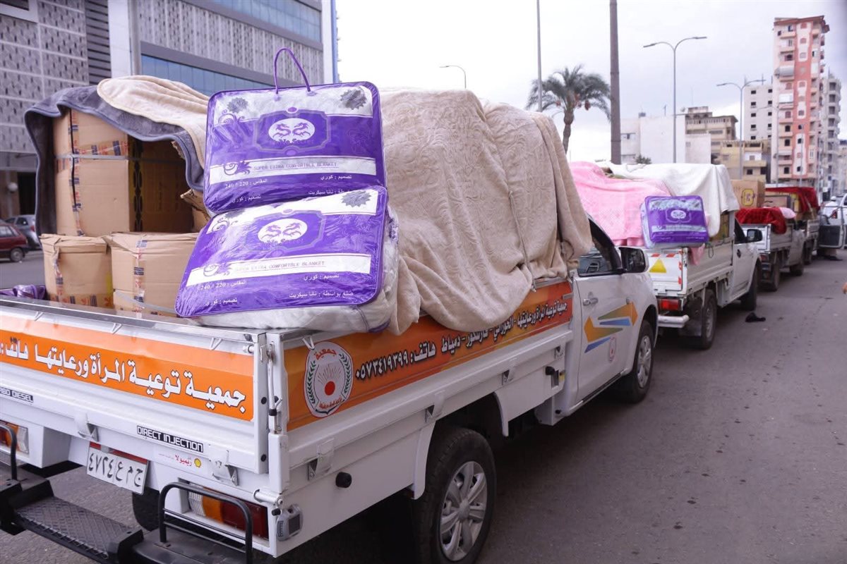 نائب محافظ دمياط تتسلم  كمية 600 بطانية مقدمة من جمعية علي ومصطفى أمين (ليلة القدر)