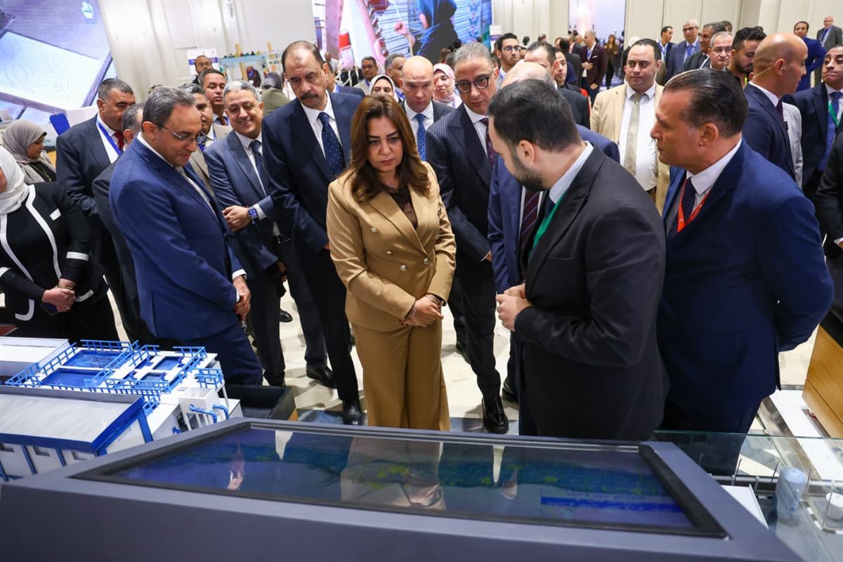 &nbsp;الدكتورة منال عوض <a href=