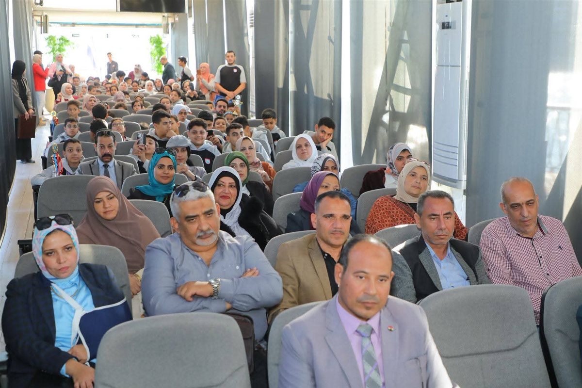 محافظ دمياط يكرم أبطال الابتكار