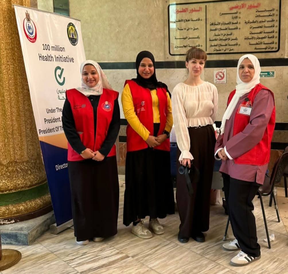 جانب من إقبال المشاركين على مبادرة 100 مليون صحة، فيتو&nbsp;