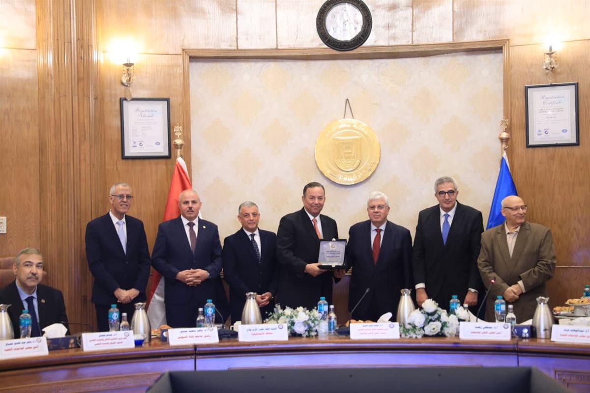 جانب من الاجتماع، فيتو