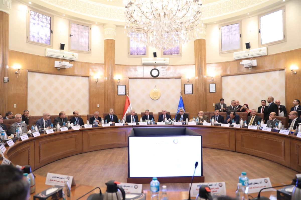 جانب من الاجتماع، فيتو