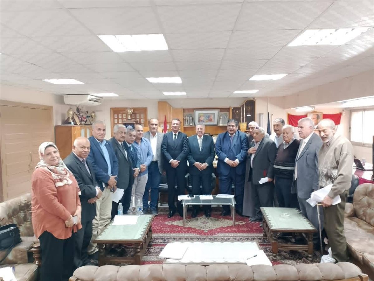 وكيل تعليم البحيرة خلال إجتماع الجمعية العمومية لمجلس الأمناء والأباء والمعلمين، فيتو