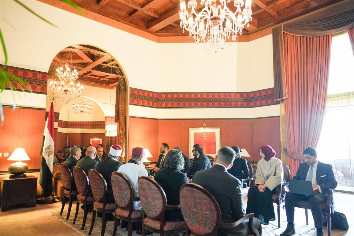 وزير الخارجية مع الجالية المصرية فى باكستان، فيتو