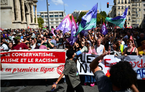 إلغاء الانتخابات البرلمانية في فرنسا، فيتو