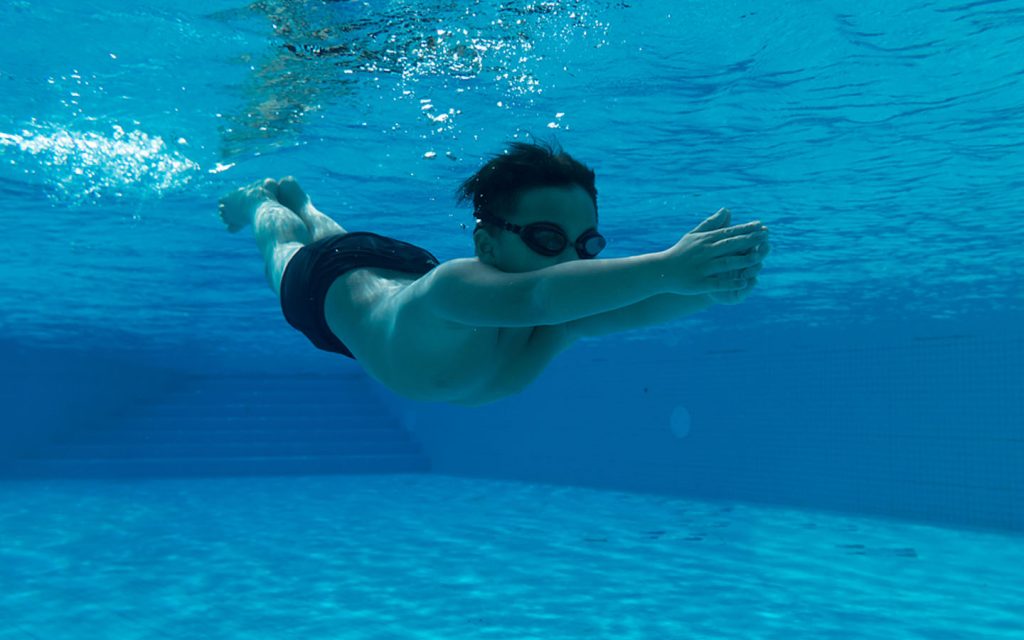 أكلات ممنوع تقديمها للاعب السباحة قبل البطولات&nbsp;